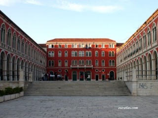 Place de la République ou Trg Republike à Split