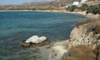 Plaka - Criques de sable