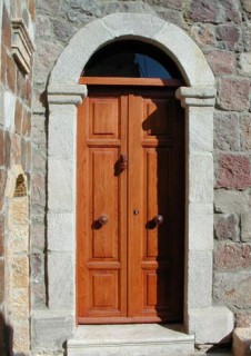 Porte traditionnelle en bois