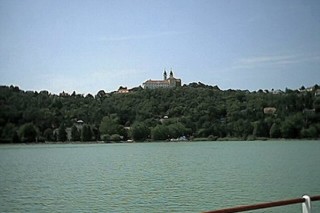 Tihany vue depuis le lac Balaton