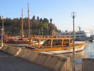 Une goelette en bois Une goelette en bois