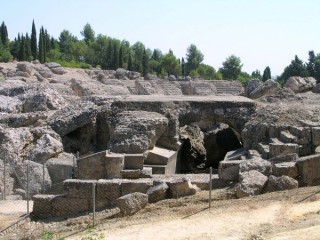 Photo de la cit romaine d'Italica prs de...