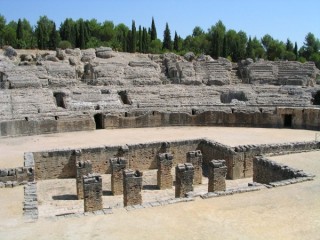 Photo de la cit romaine d'Italica prs de...