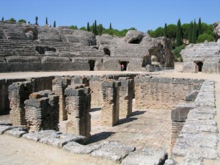 Photo de la cit romaine d'Italica prs de...