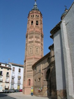 Vue du clocher mudjar de l'glise Santa Maria...