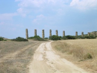 Aqueduc et ruines romaines de Layana (Aragon) Aqueduc et ruines romaines de Layana (Aragon)