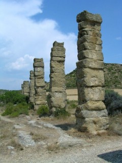 Aqueduc et ruines romaines de Layana (Aragon) Aqueduc et ruines romaines de Layana (Aragon)