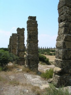 Aqueduc et ruines romaines de Layana (Aragon) Aqueduc et ruines romaines de Layana (Aragon)