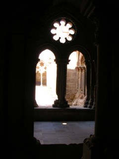 RUEDA : Photo du cloître depuis une galerie... RUEDA : Photo du cloître depuis une galerie...