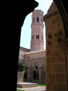 RUEDA : Photo du clocher depuis une galerie... RUEDA : Photo du clocher depuis une galerie...