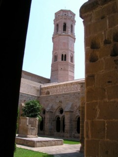 RUEDA : Photo du clocher depuis une galerie... RUEDA : Photo du clocher depuis une galerie...