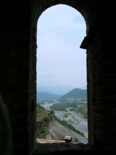 Vue du village pyrnen d'Ainsa (Pyrnes...