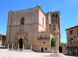 L'glise collgiale sur la Plaza Mayor