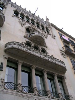 BARCELONE : photo de Barcelone - Exemple d'Architecture...