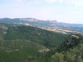 Paysage Pyrénéen sur la route entre Urgell et Tremp...