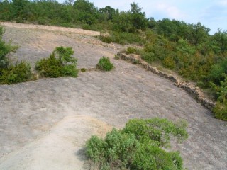 Paysage Pyrénéen sur la route entre Urgell et... Paysage Pyrénéen sur la route entre Urgell et...