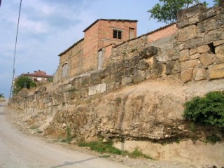 Paysage Pyrénéen sur la route entre Urgell et... Paysage Pyrénéen sur la route entre Urgell et...