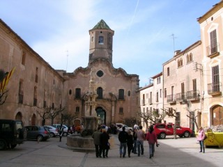Vue du monastère de Santes Creus (Catalogne) Vue du monastère de Santes Creus (Catalogne)