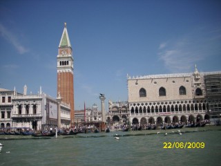 Dpart pour une promenade sur le grand canal