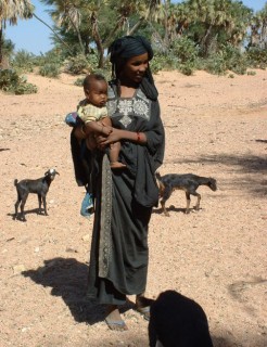 Femme et enfant touaregs