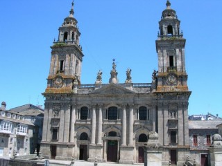 LUGO : photo  de la faade de la cathdrale