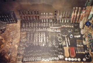 Artisanat du Niger - Bijoux et croix touargues