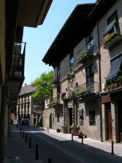 SANGUESA : Photo de la ville de Sanguesa (Navarre)