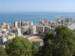 Photo du Gibralfaro et de la ville de Malaga...