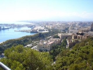 Photo du Gibralfaro et de la ville de Malaga...