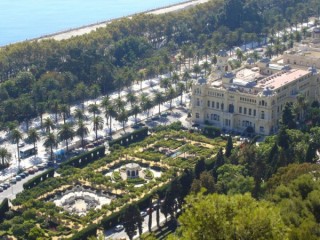 Photo du Gibralfaro et de la ville de Malaga...