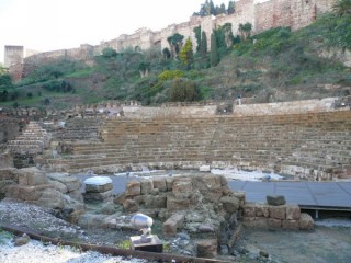 Photo du théâtre romain de Malaga (Andalousie) Photo du théâtre romain de Malaga (Andalousie)