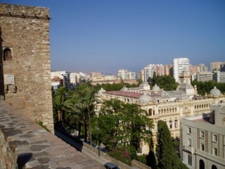 Photo du Gibralfaro et de la ville de Malaga (Andalousie...