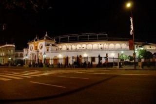 MAESTRANZA : Photo de la Maestranza (arnes) ...