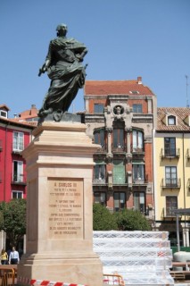 BURGOS : Photo de Burgos (Castille-Lon) - Statue sur...