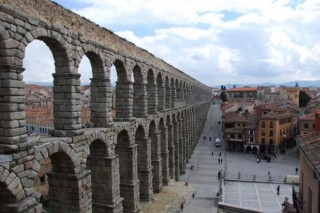 L'aqueduc et la vieille ville