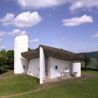 L’Œuvre architecturale de Le Corbusier, une contribution exceptionnelle au Mouvement Moderne
