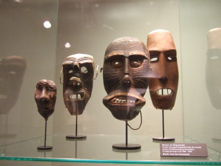 Les masques en bois du Groenland