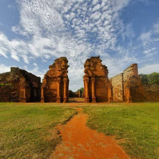 Missions jésuites des Guaranis : San Ignacio Mini, Santa Ana, Nuestra Señora de Loreto et Santa Maria Mayor (Argentine), ruines