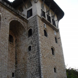 Centres historiques de Berat et de Gjirokastra
