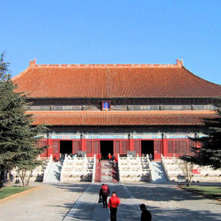 Tombes impériales des dynasties Ming et Qing
