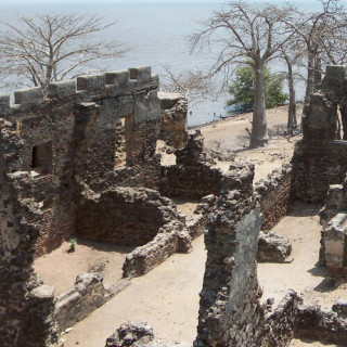Île Kunta Kinteh et sites associés