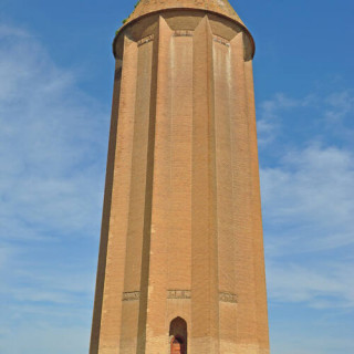 Gonbad-e Qābus