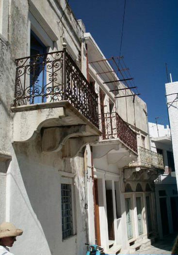 Apiranthos - Balcons en fer forgé
