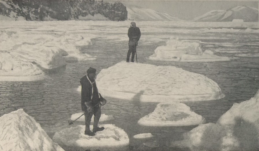 Campbell et Priestley sur les glaçons