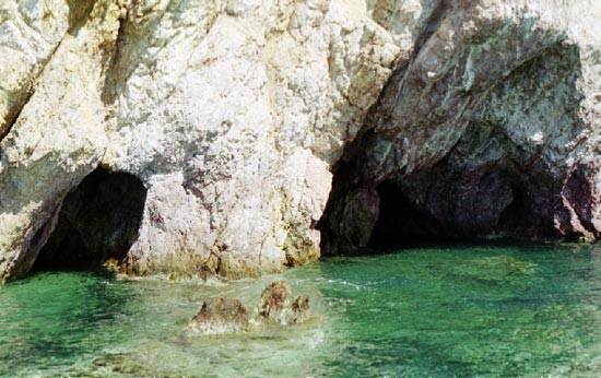 Entrée des grottes