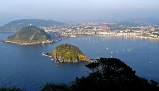 Photo de la ville de Saint-Sebastien (Pays Basque) Photo de la ville de Saint-Sebastien (Pays Basque)