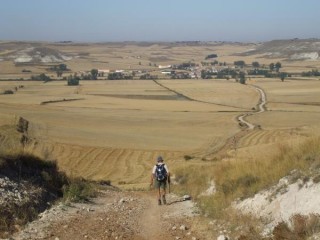 4ème étape sur la Meseta (930 m) en vue de...