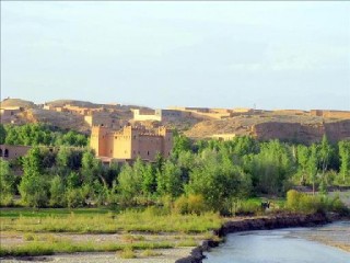 Ancienne kasbah vers Boulmane de Dades Ancienne kasbah vers Boulmane de Dades