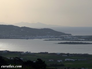 Antiparos vue depuis Paros