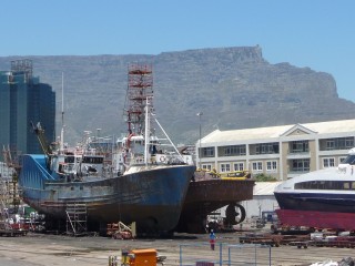 Bateaux en cale sèche au port du Cap